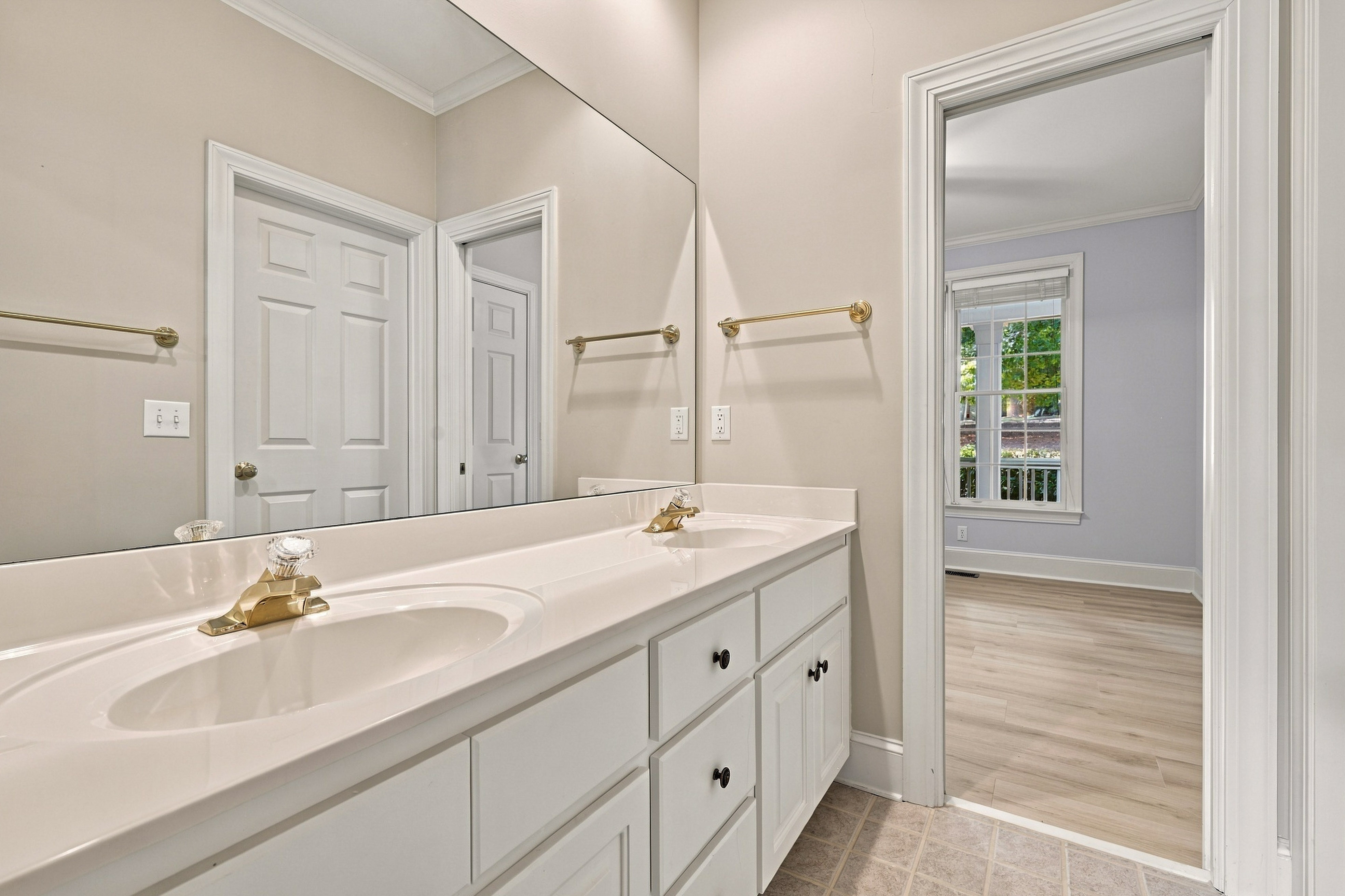 108 Mayfair Court image 30